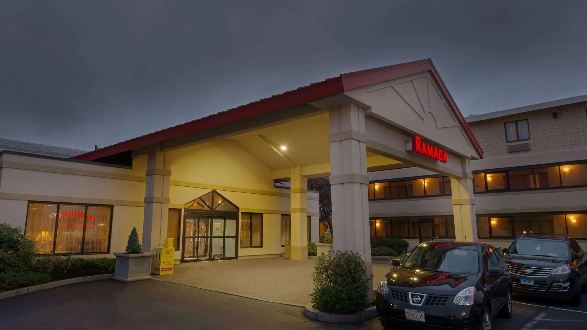 4 Airport-Hotels nahe Christopher Columbus Park für stressfreie Reisen